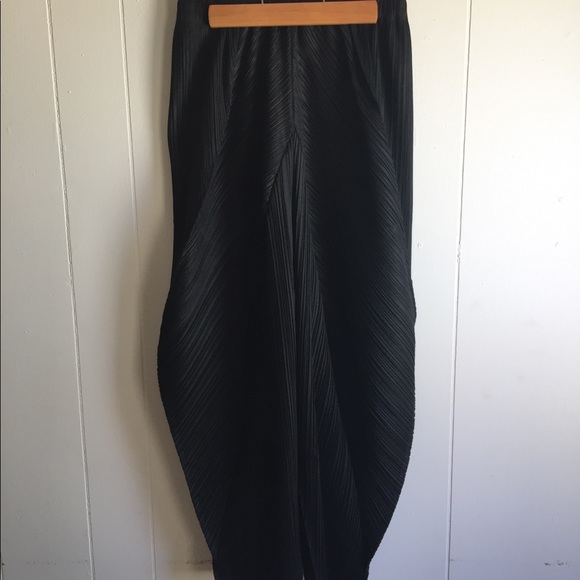 SOLD Issey Miyake Pleats Please cropped pants - Picture 3 of 5